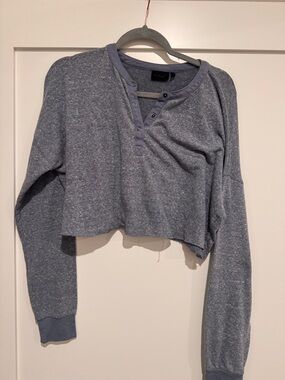 URBAN OUTFITTERS Cropped Heathered Long-Sleeve Henley Top - Blue Sz M